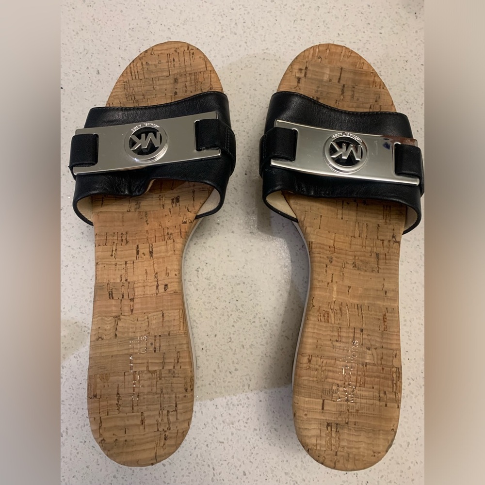 SOLD! MICHEAL Michael Kors Warren Black Platform Wedge Casual Slides Sandals 7 - Picture 6 of 7